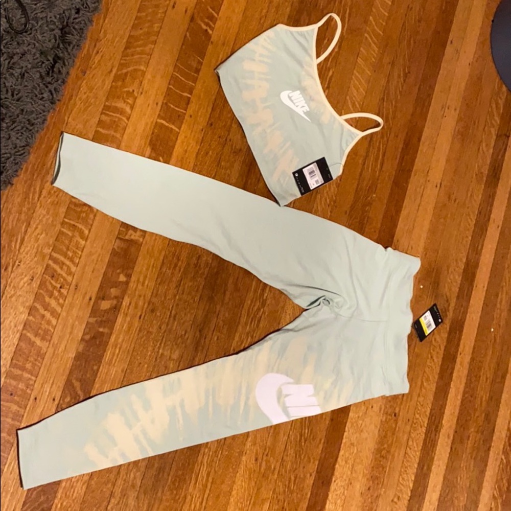 Nike legging and tank top set